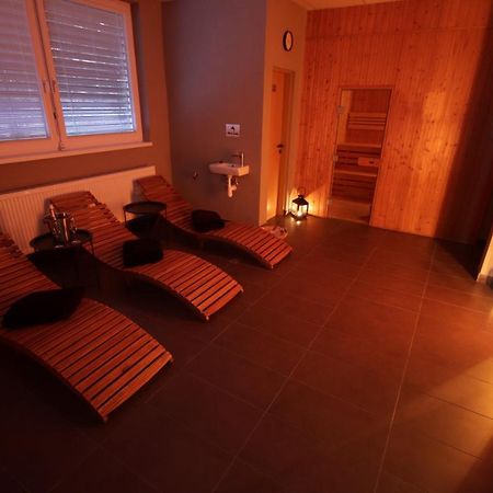 Hotel Banik Divékrudnó Kültér fotó