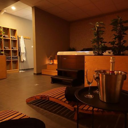 Hotel Banik Divékrudnó Kültér fotó