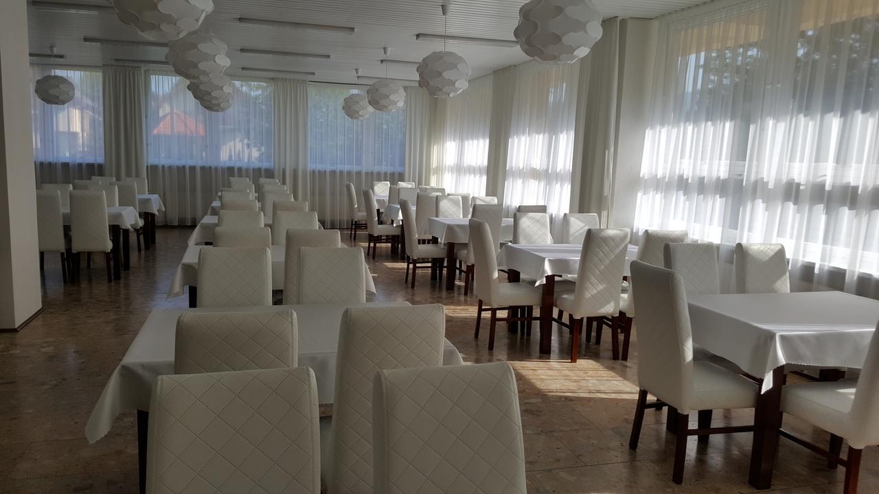 Hotel Banik Divékrudnó Kültér fotó