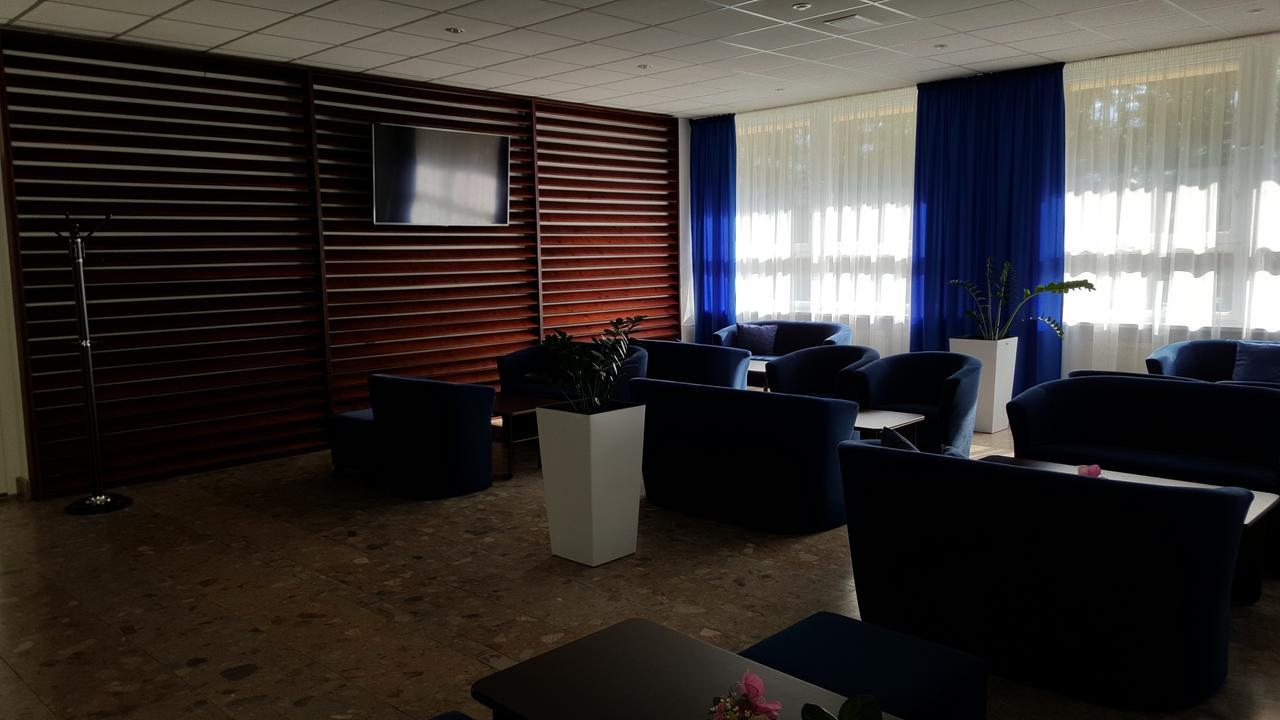 Hotel Banik Divékrudnó Kültér fotó