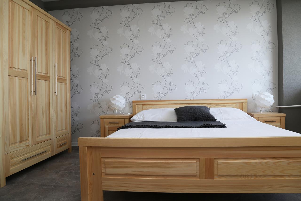 Hotel Banik Divékrudnó Kültér fotó